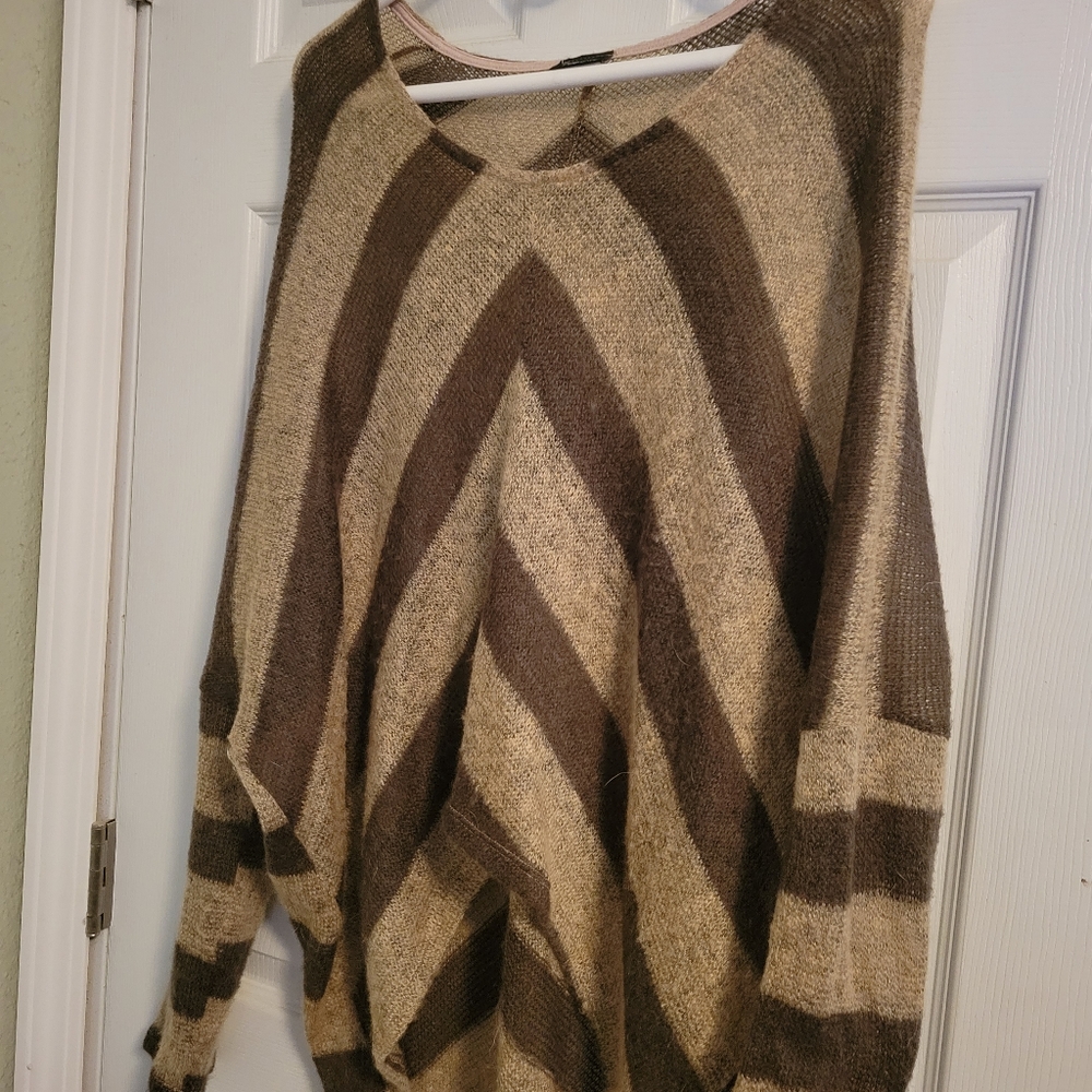 Rue 21 sweater